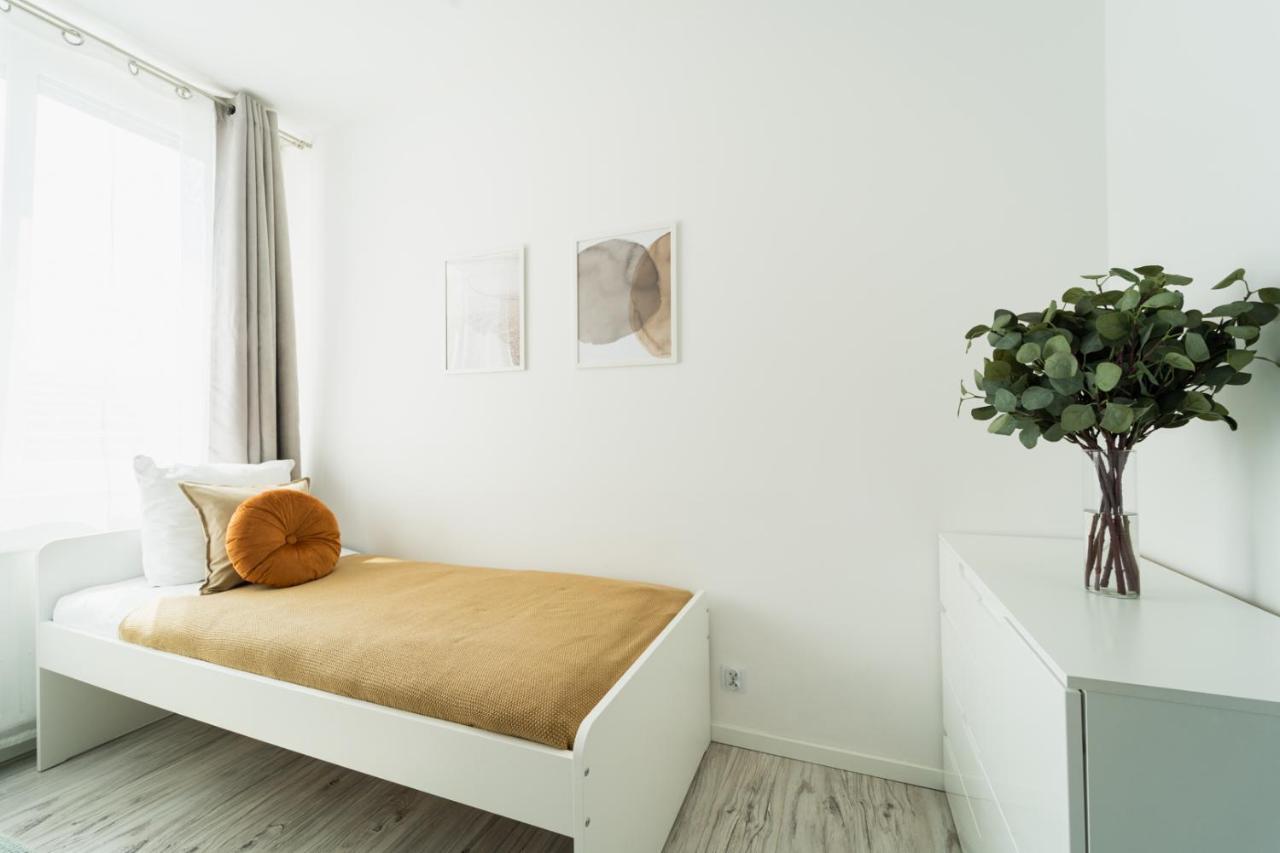 New Apart Near Sky Tower - Gwiazdzista Lejlighed Wrocław Eksteriør billede